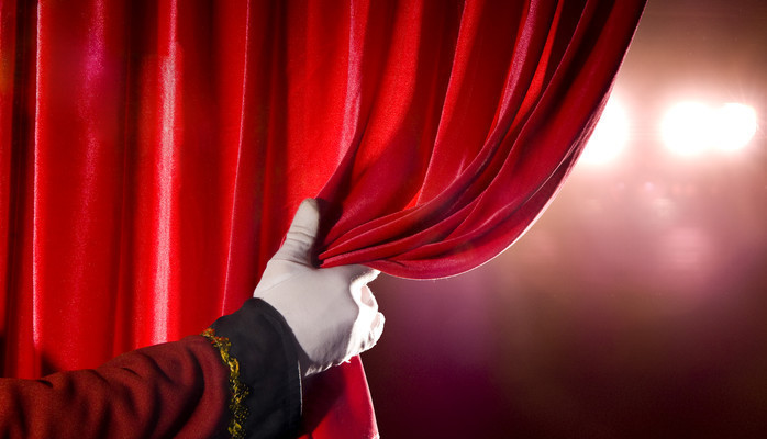 Det Norske Teatret leitar etter mannlege og ikkje-binære personar til produksjonar på Hovudscenen!