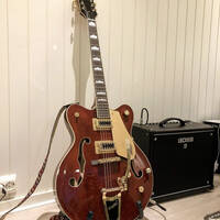 Gitaren, kjøkken og bil