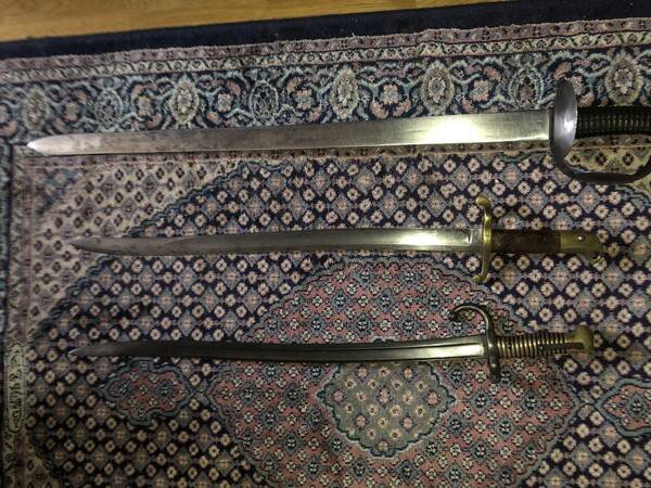 Revisitter - Diverse antikke våpen