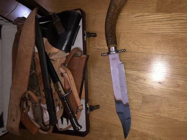 Revisitter - Diverse antikke våpen og krigsminner