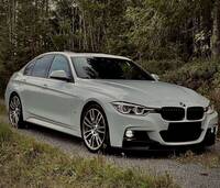 BMW 330e