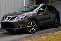 Nissan Qasqai 2015, Brun