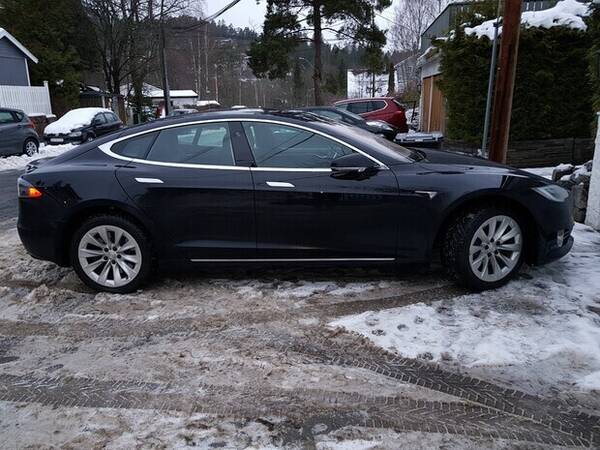 Kjøretøy - Tesla Model S 75D