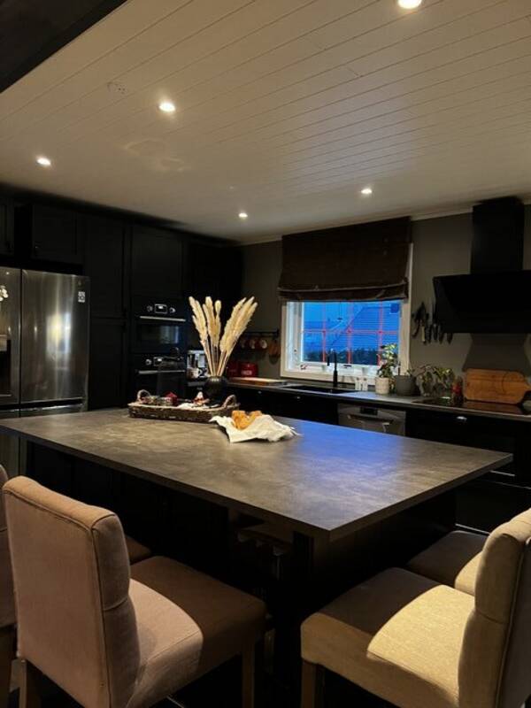 Hus - Sort Kjøkken Hokksund