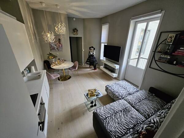 Leilighet - Sjarmerende le2r i sentrum