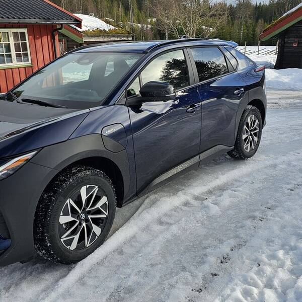 Kjøretøy - Toyota BZ4X