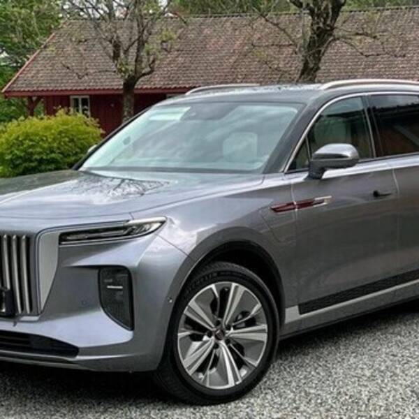 Kjøretøy - Hongqi E-HS9