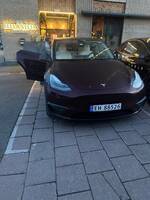 Tesla modell y performance 2024