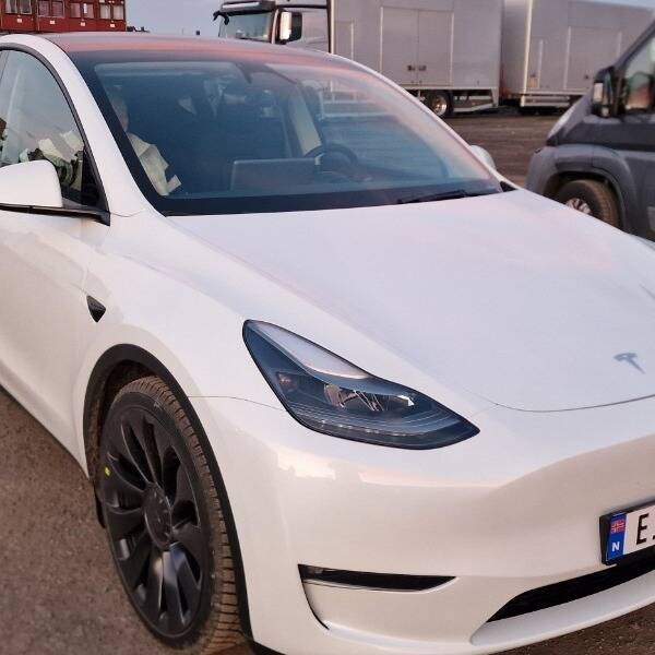Kjøretøy - Tesla modell Y