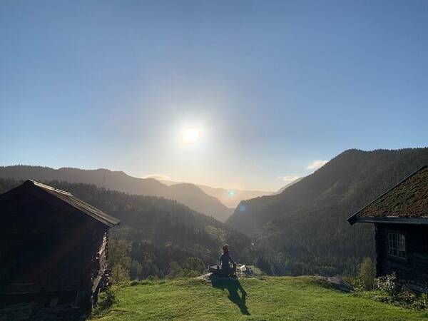 Hytte - Gårdstun i Telemark 