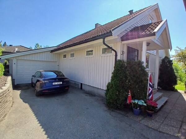 Hus - Enebolig på Tranby 