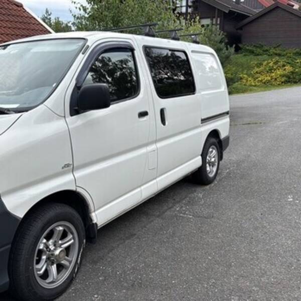 Kjøretøy - Toyota hiace 09