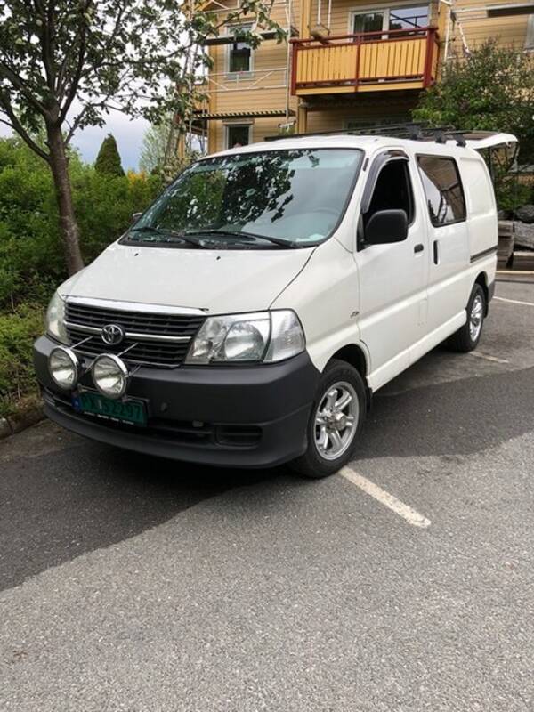 Kjøretøy - Toyota hiace 09